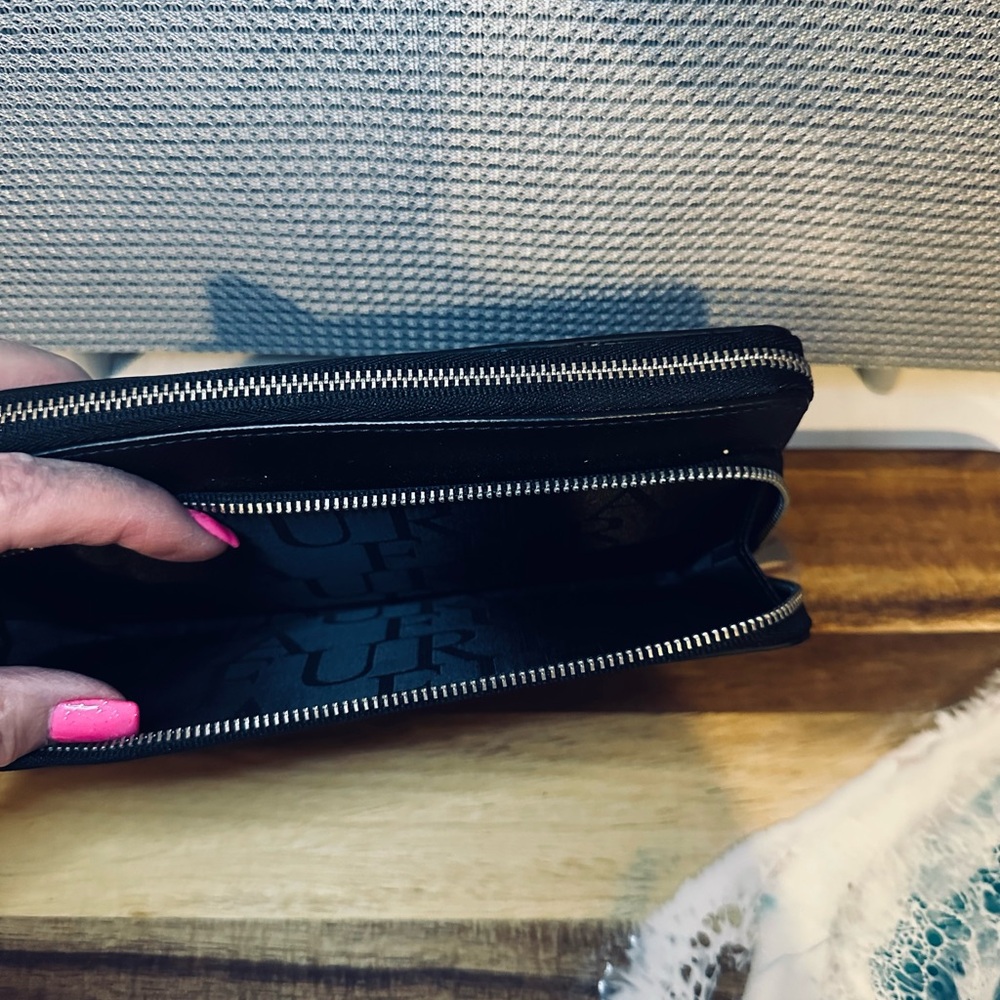 Furla Black Leather Wallet - Picture 3 of 3